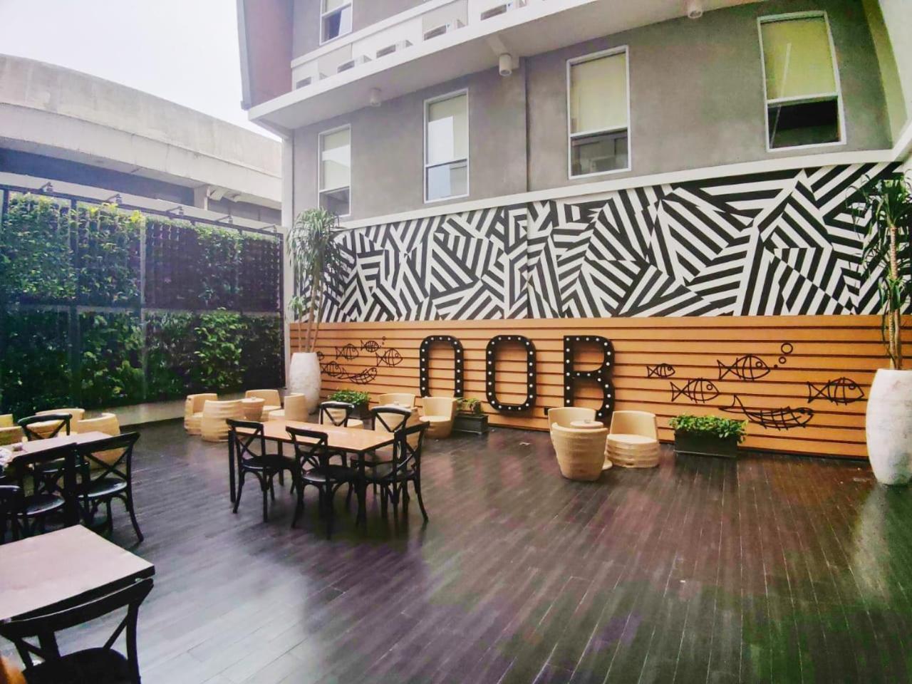 Maxonehotels.Com At Tidar Surabaya Buitenkant foto