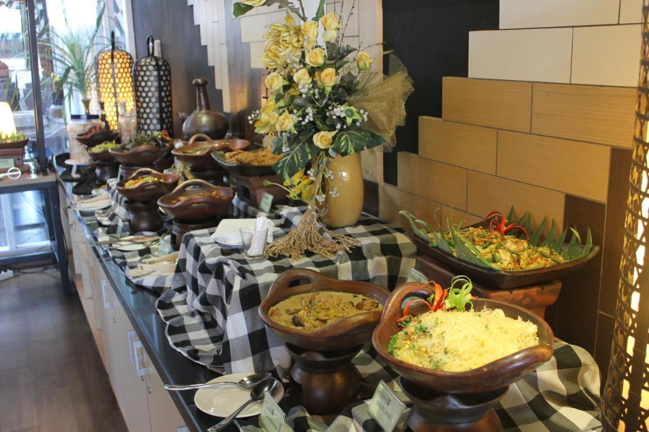 Maxonehotels.Com At Tidar Surabaya Buitenkant foto
